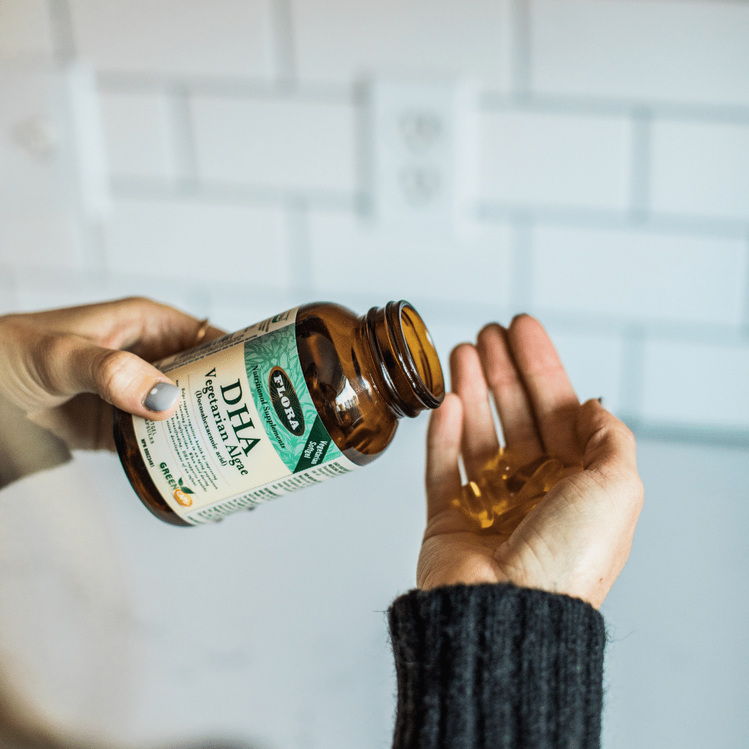 vegetarian algae supplements rich in DHA in softgel capsules